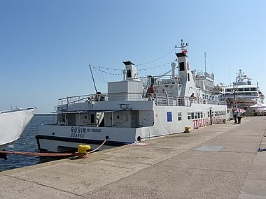 Catamaran Rubin