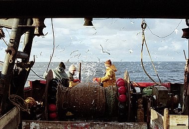 Pêcheurs, bateau de pêche Hel-125