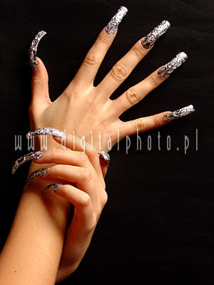 Dłonie i paznokcie