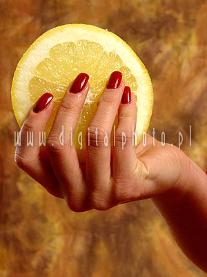 Owoc w dłoni