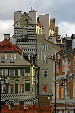 Härliga gammala byggnader i Warsaw