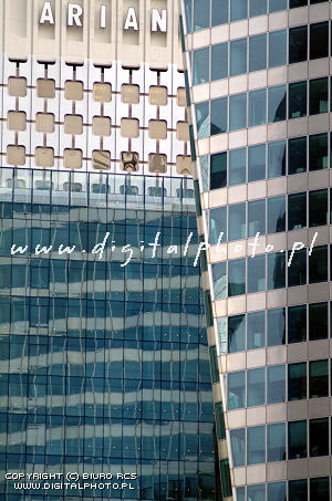 Edifício moderno em Paris