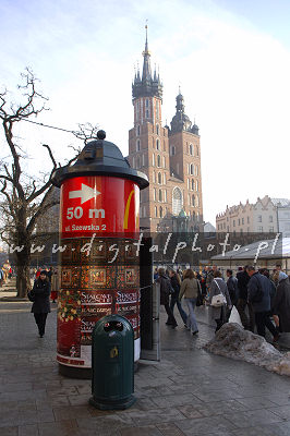 Det huvudsakligt marknadsför kvadrerar i Cracow
