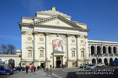 Kirche des Auftrages von Str. Anna in Warschau