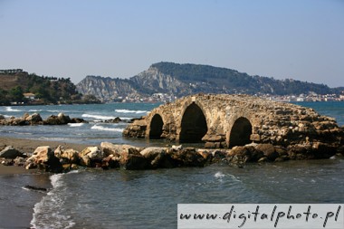 Ruiny starego miasta na plaży, Grecja