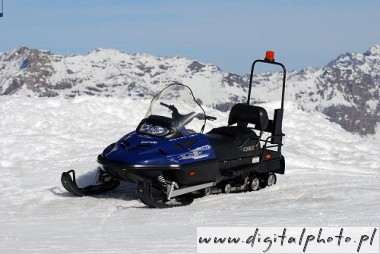 Snowmobiles, pictures of snowmobiles