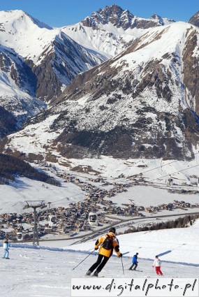 Images de skieurs, skiant Alpes, Livigno