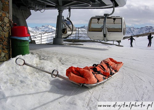 Rettung Skifahren, Rettung Toboggans Bilder