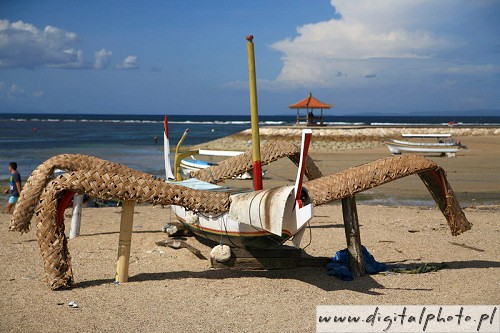 Viagens à Bali, barco a praia, Bali Indonésia
