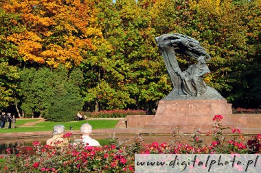 Chopin staty, Parken Lazienki
