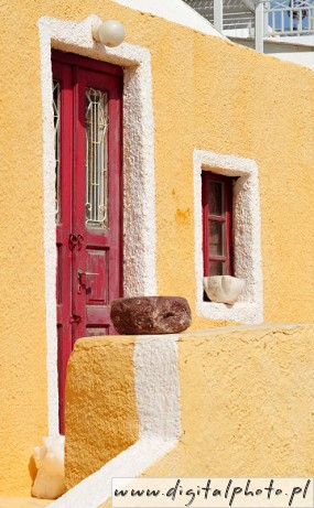 Travel to Greece, yellow house