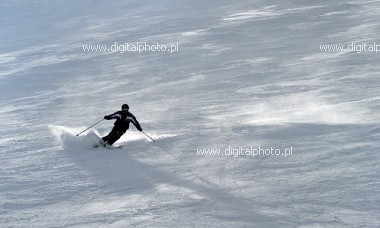 Skifahrer in Alpen, Pampeago, Obereggen