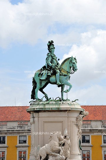 Praça do Comércio- plac w Lizbonie, Pomnik Józefa I