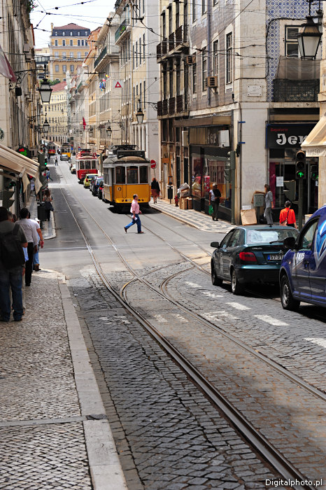 Cidade de Lisboa, eléctricos, rua
