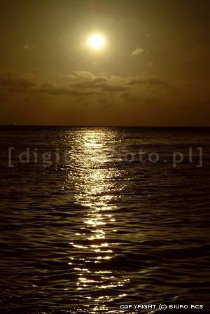 Morze - wschód słońca
