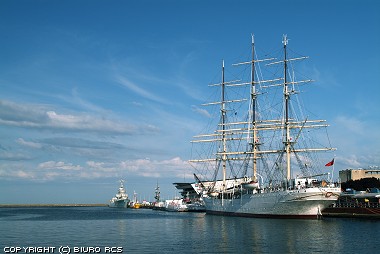 Foto av den segla shipen i Gdynia, Polen
