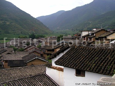 Chiny, widok na dachy domów