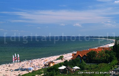 Sopot, plaża, widok z latarni morskiej w strone Gdańska